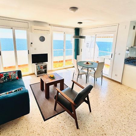 Charming Sea Front 3 Bedroom Apartment - Incredible Views! لاميتّيا ذي مار المظهر الخارجي الصورة