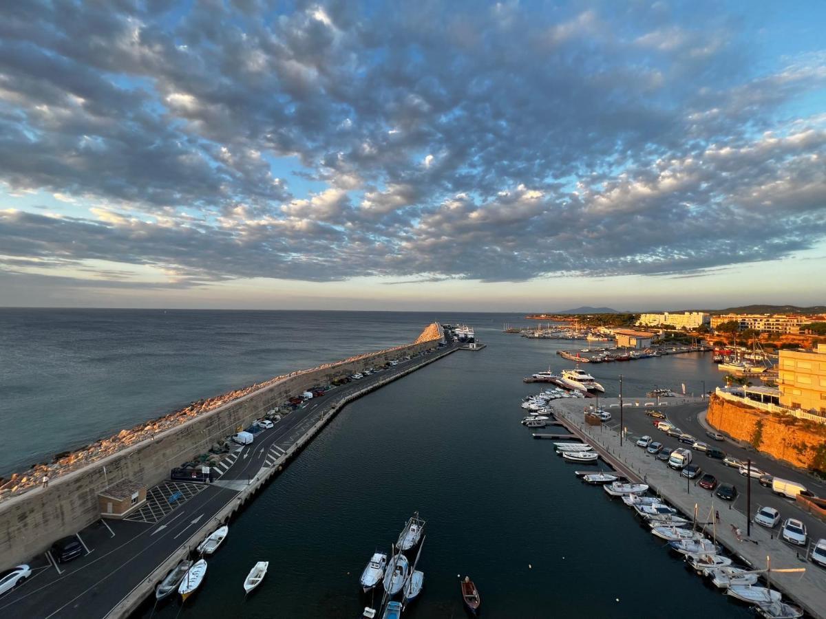 Charming Sea Front 3 Bedroom Apartment - Incredible Views! لاميتّيا ذي مار المظهر الخارجي الصورة